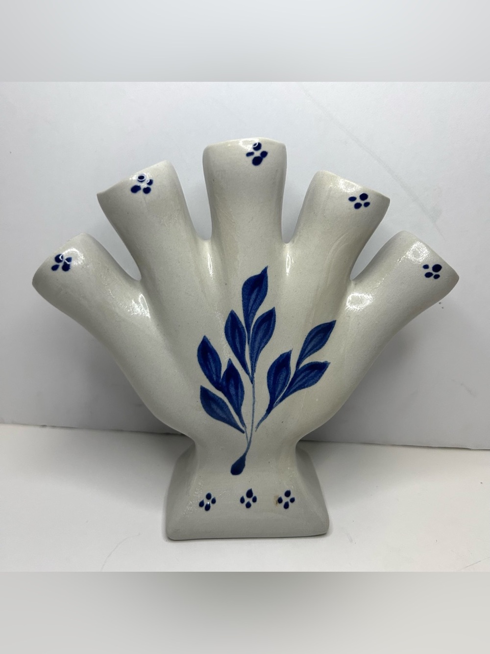 Williamsburg Pottery Style Five Finger Vase Blue Leaves